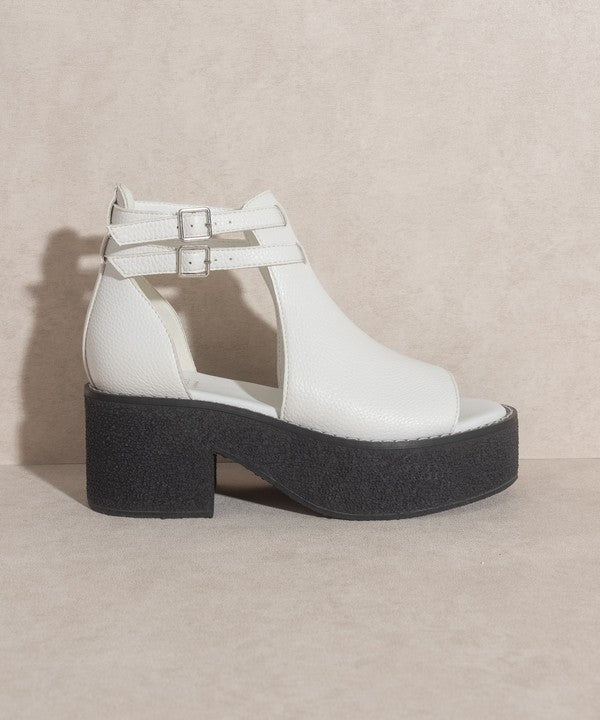 The Elizabeth Platform Shoe