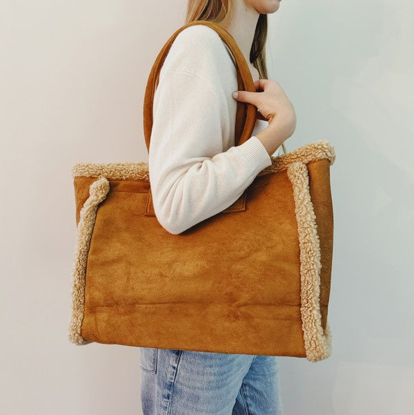 The Teddy Shoulder Bag